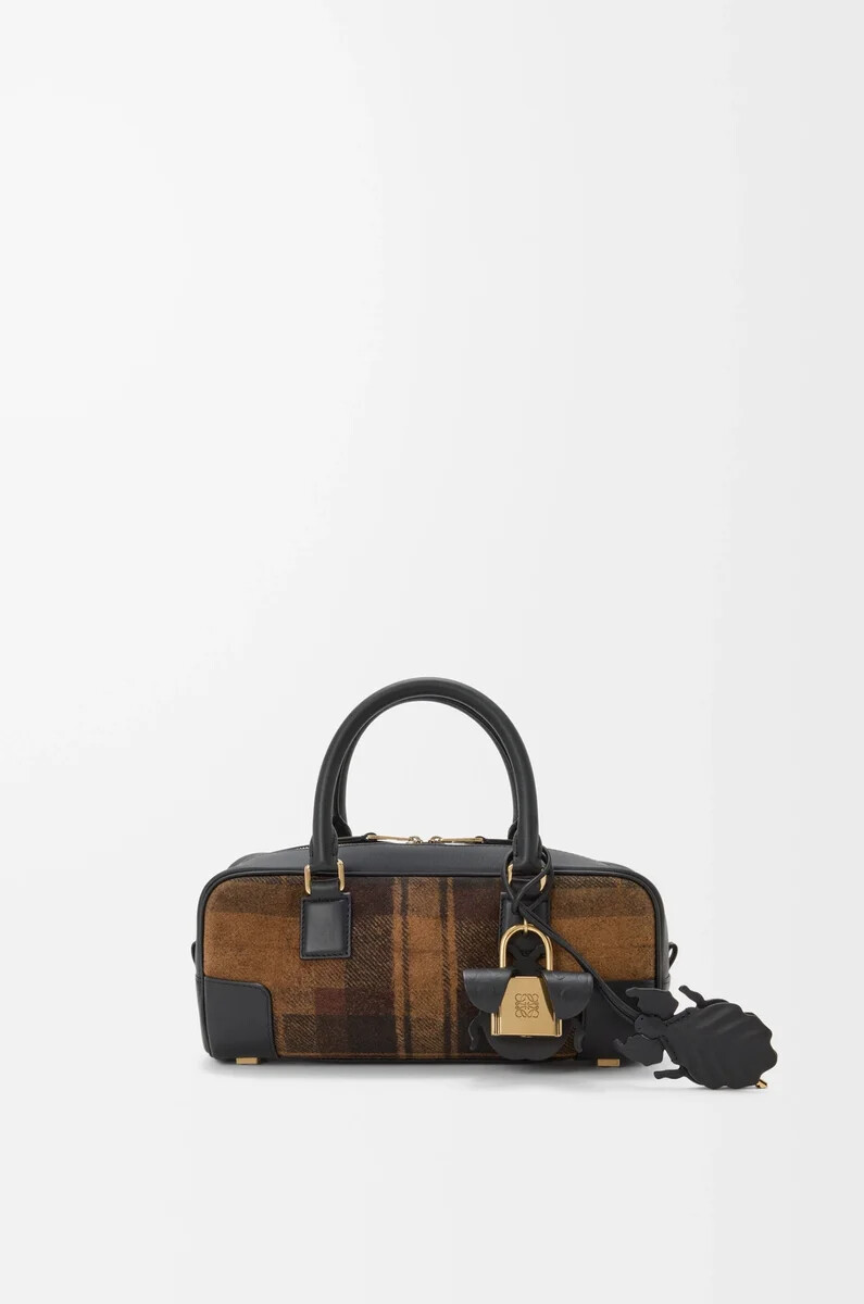 amazona 23 cropped bag aus tartan-wildleder und nappa-kalbsleder farbe hellbraunschwarz