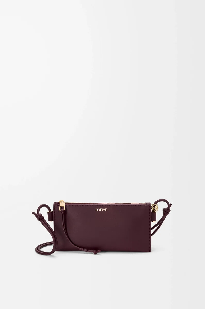 joya-pouch aus nappa-kalbsleder dunkelburgunderrot