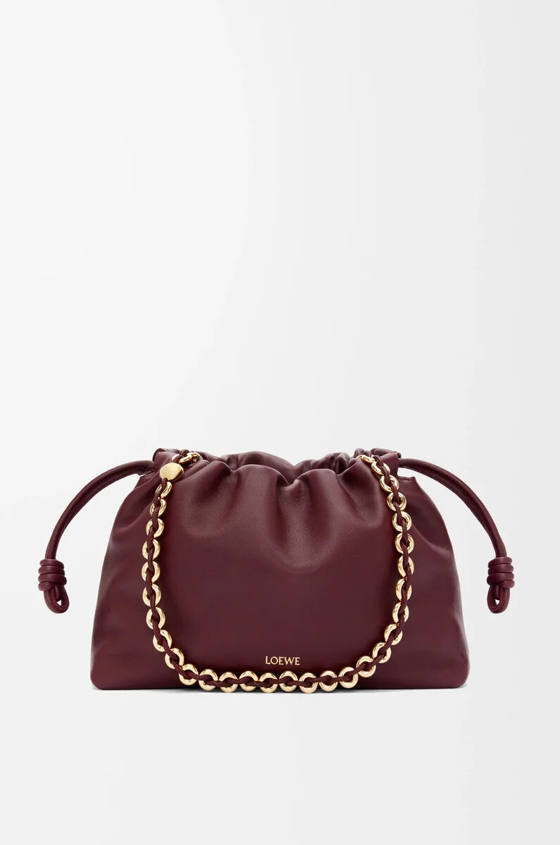 mittelgroße flamenco-handtasche aus weichem nappa-lammleder in dunkelburgunderrot