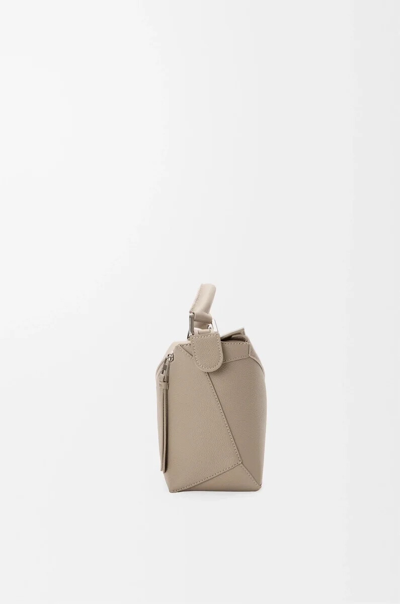 kleine puzzle edge tasche aus weichem genarbtem kalbsleder farbe clay