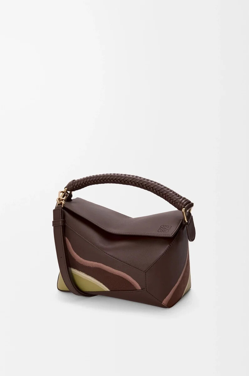 kleine puzzle edge landscape tasche aus nappa-kalbsleder schokoladenbraunhellmoos