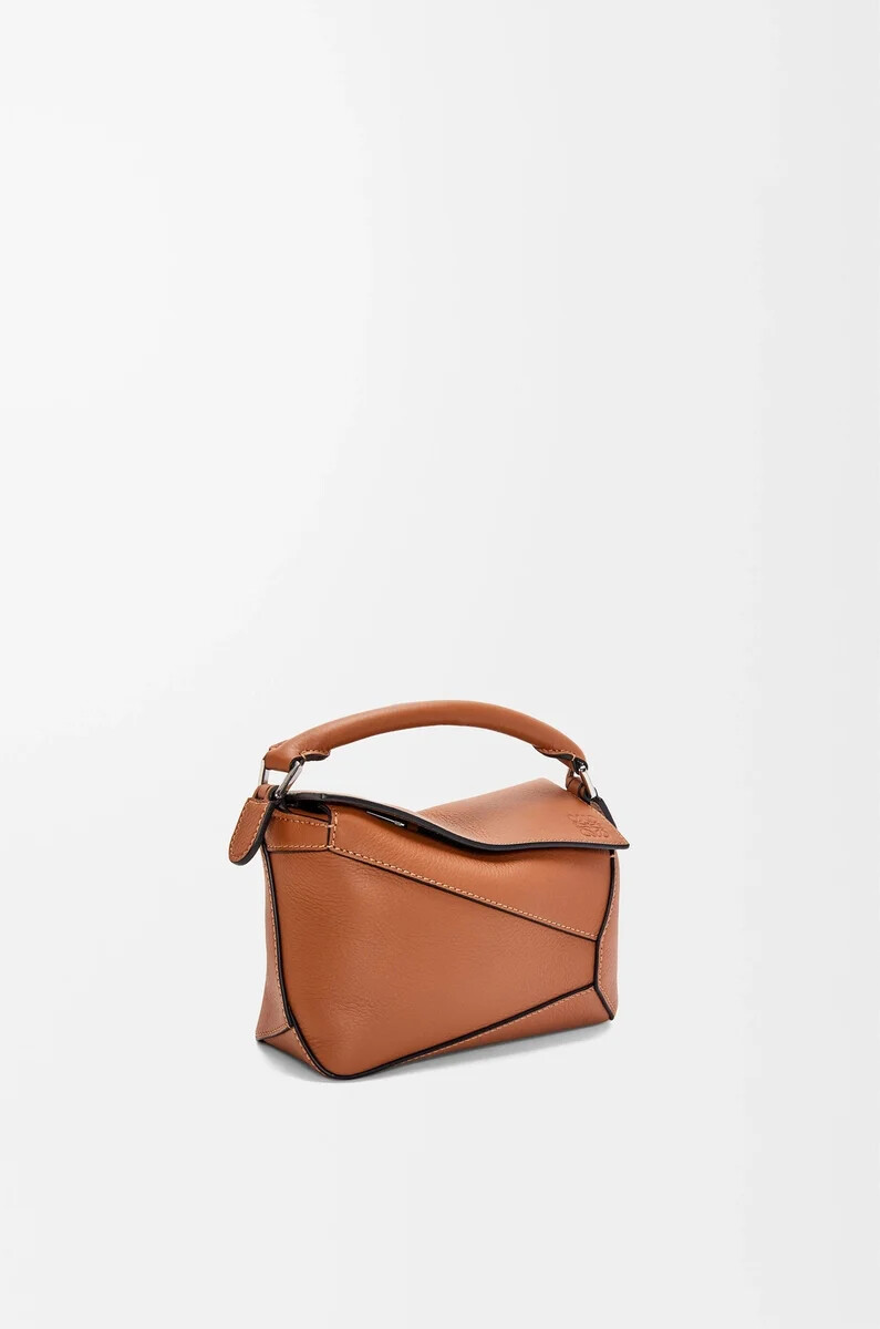 mini puzzle edge tasche aus klassischem kalbsleder in hellbraun