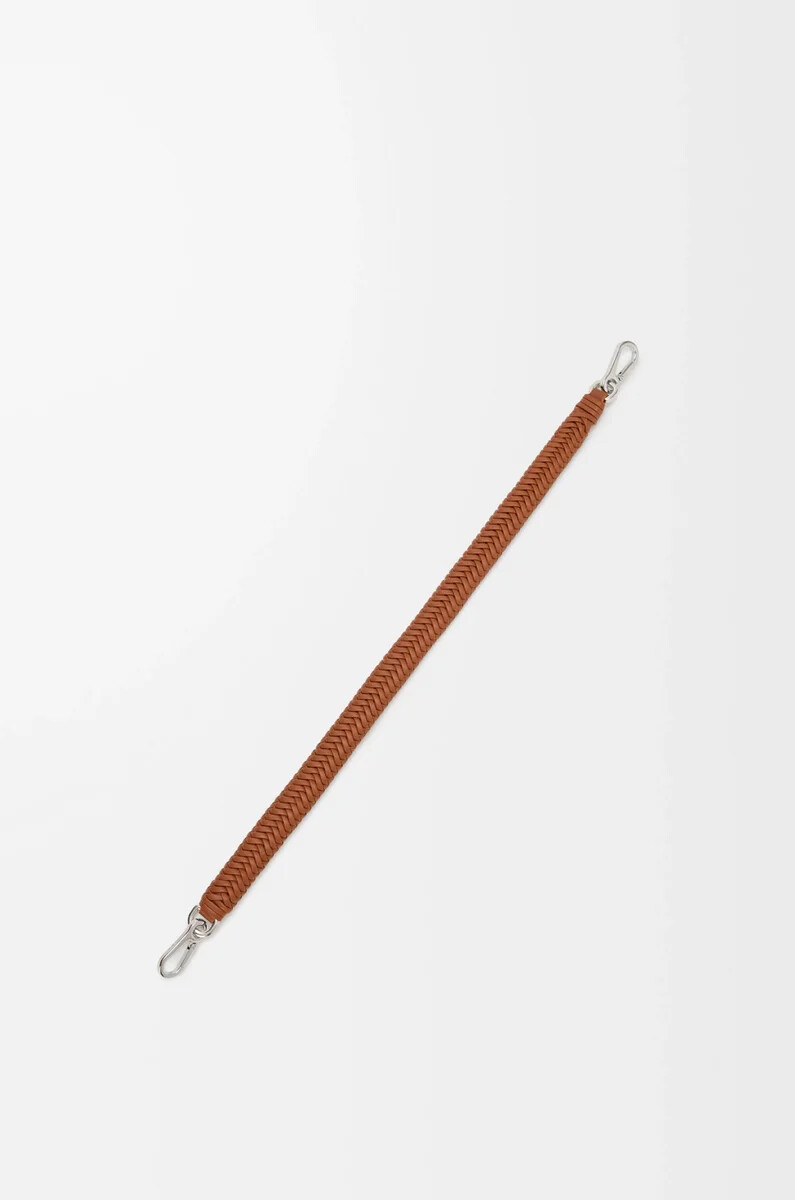 arrow kurzriementasche aus klassischem kalbsleder mit eichhörnchenmuster