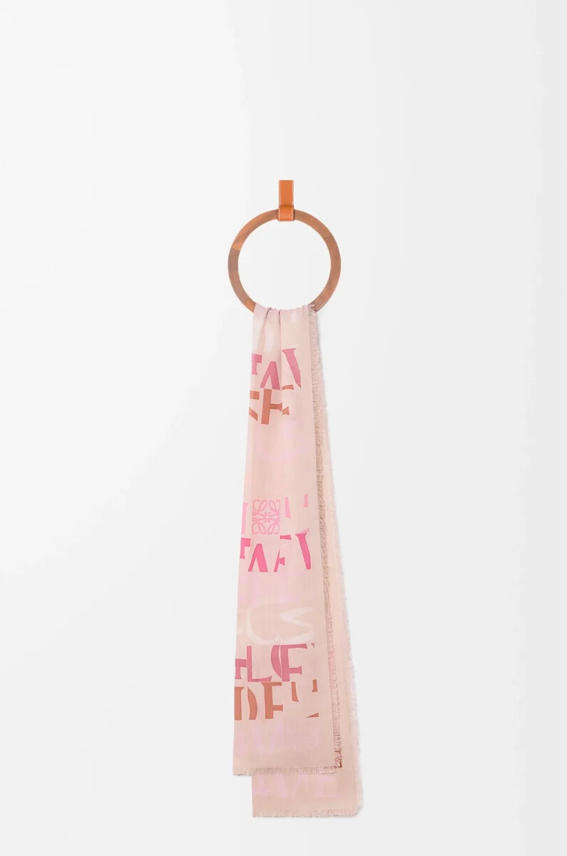 schal aus woll- seiden- und kaschmirmischung rosa-mehrfarbig