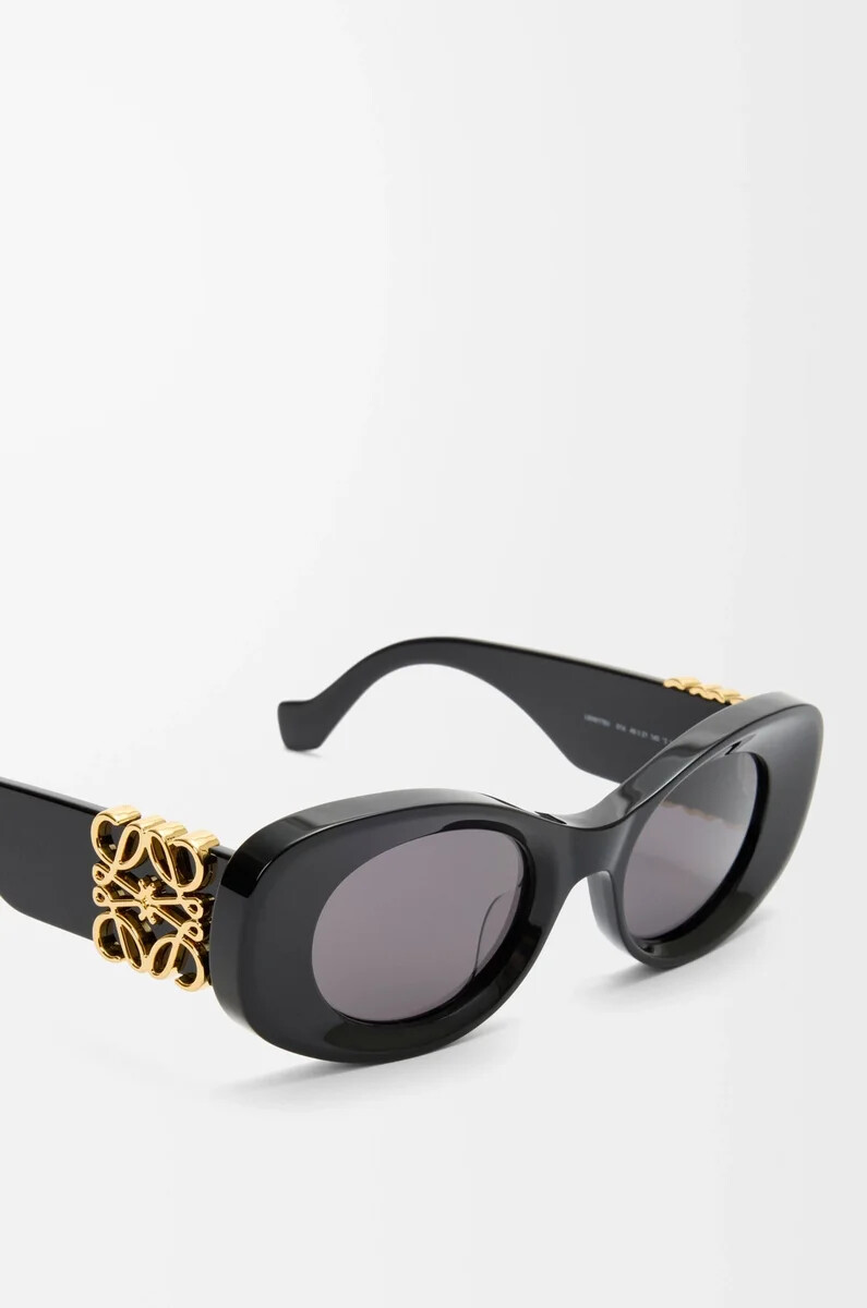 schwarze maxi-sonnenbrille mit abgeschrägter ovaler form und anagramm-design