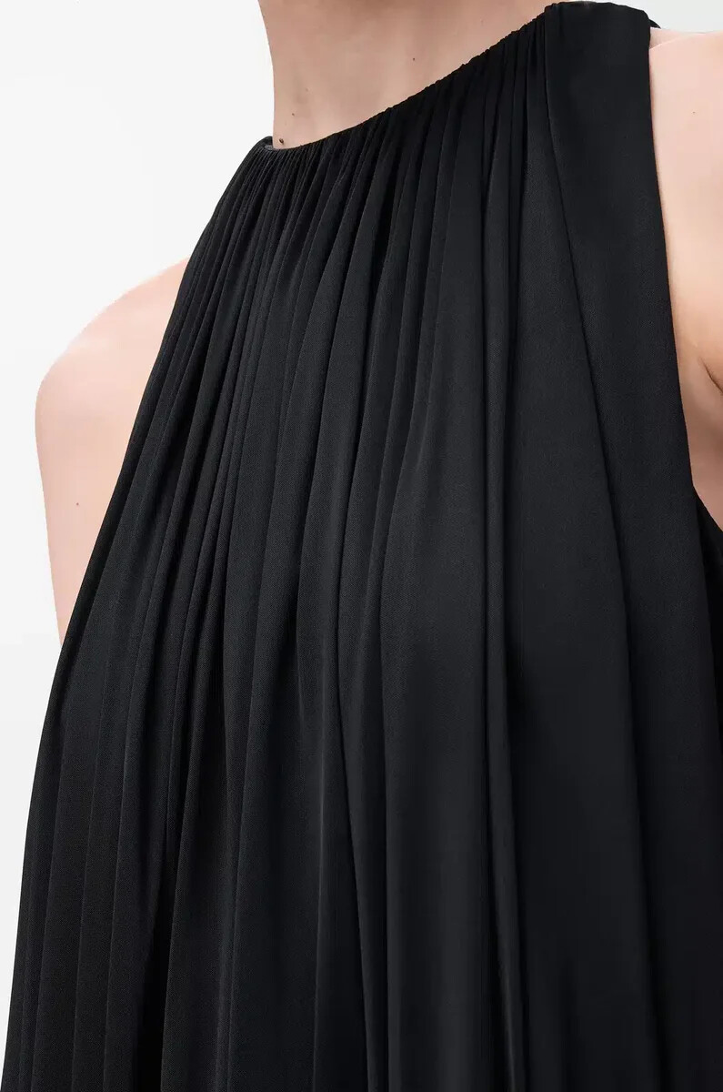 neckholder-top aus viskose schwarz