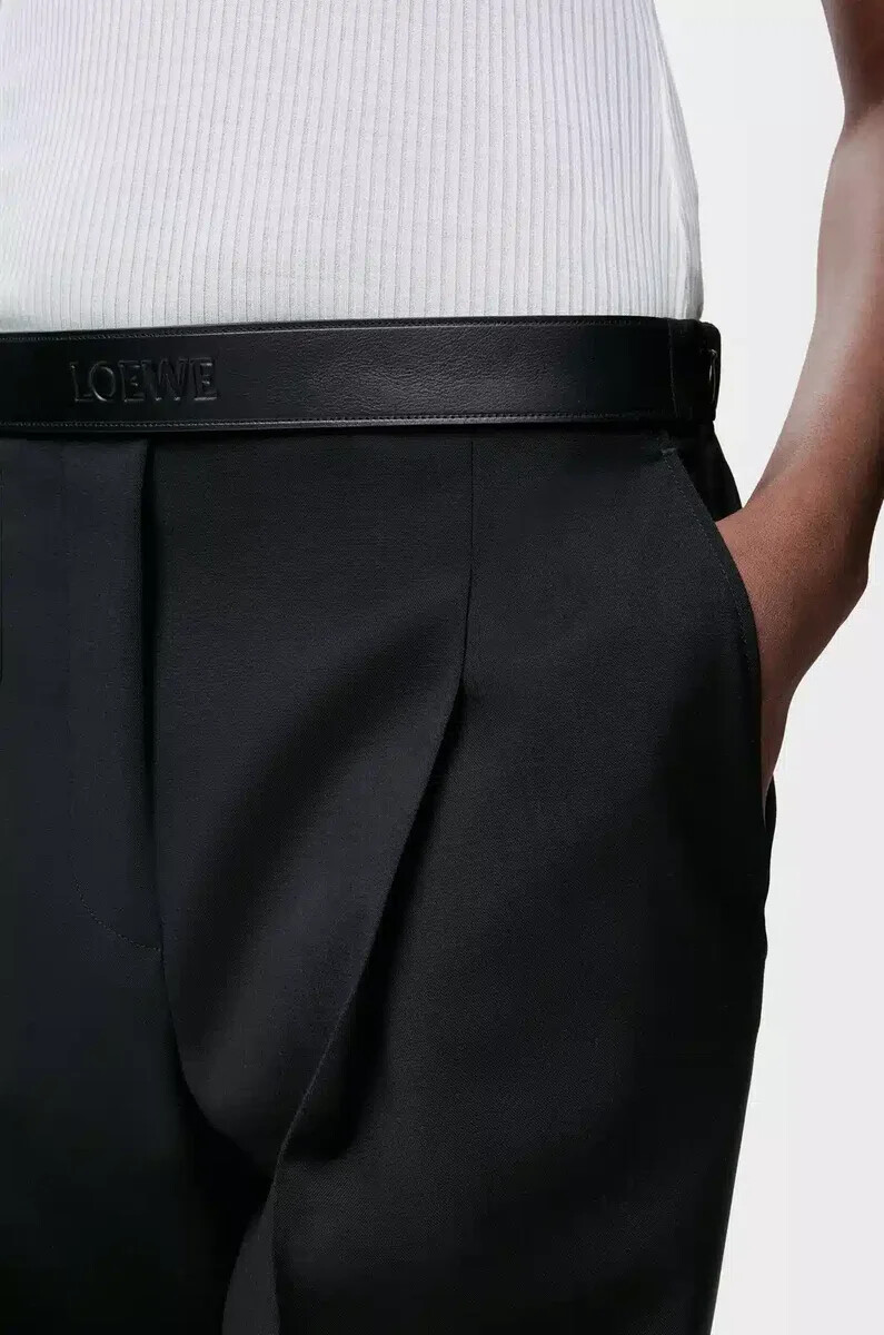 schwarze wollhose