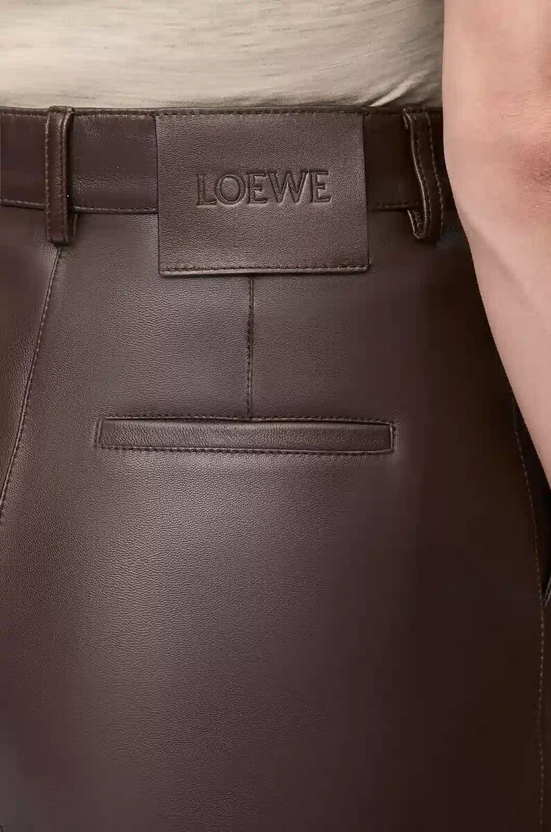 hose aus nappa-lammleder schokoladenbraun