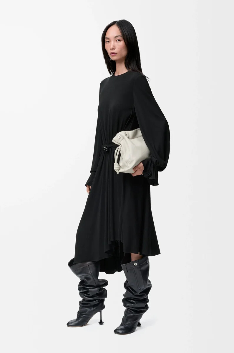 kleid aus viskose schwarz
