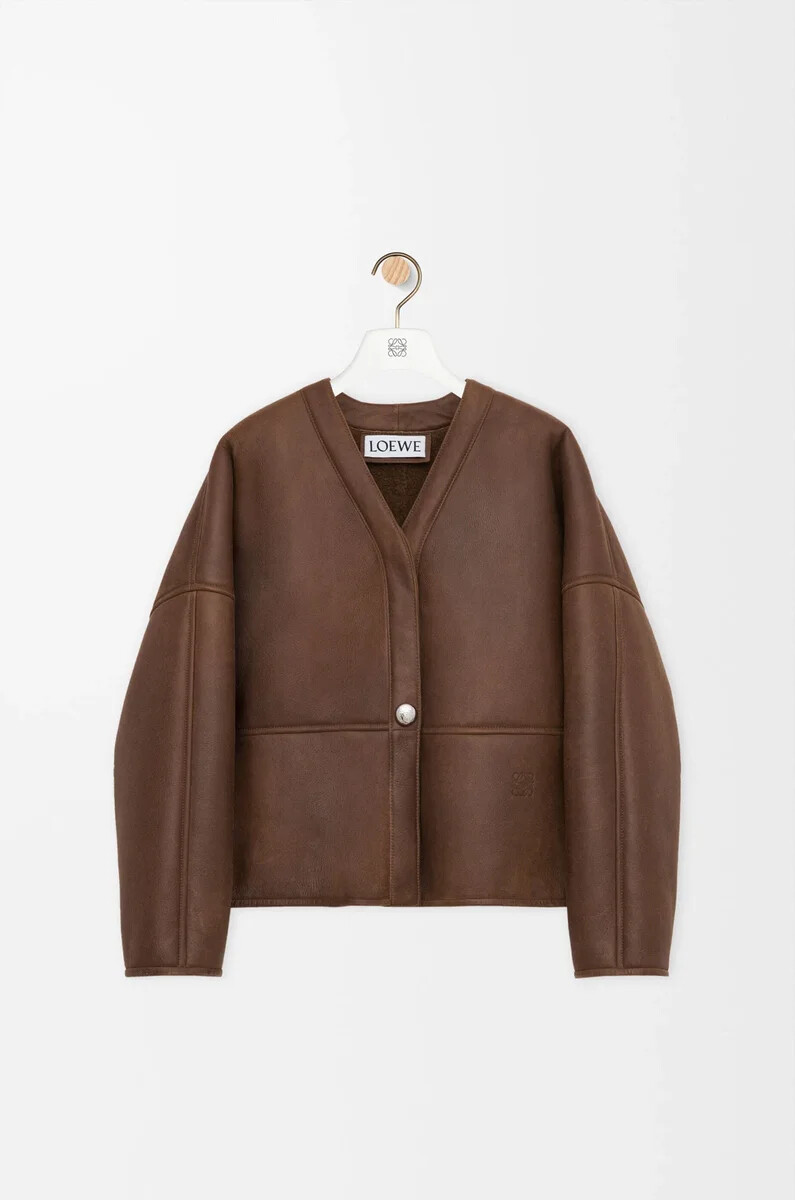 pebble cardigan aus shearling in khakibraun