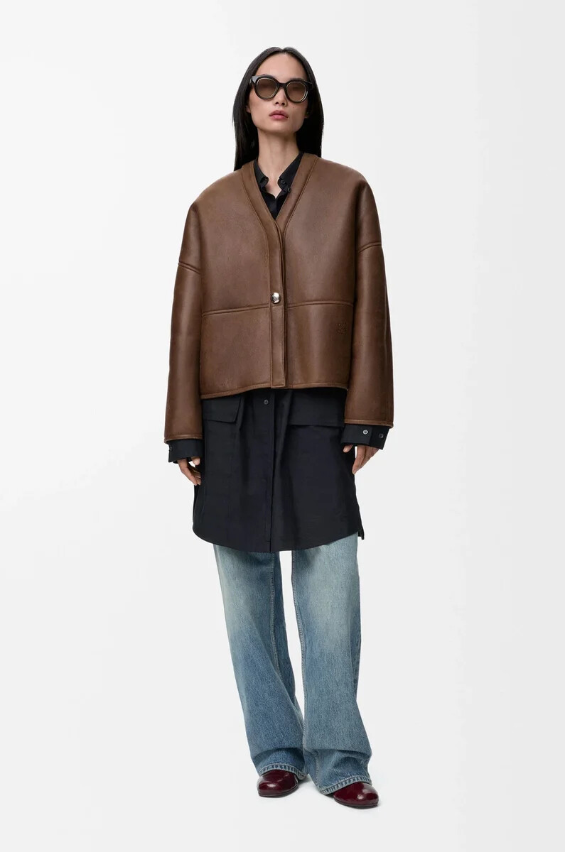 pebble cardigan aus shearling in khakibraun