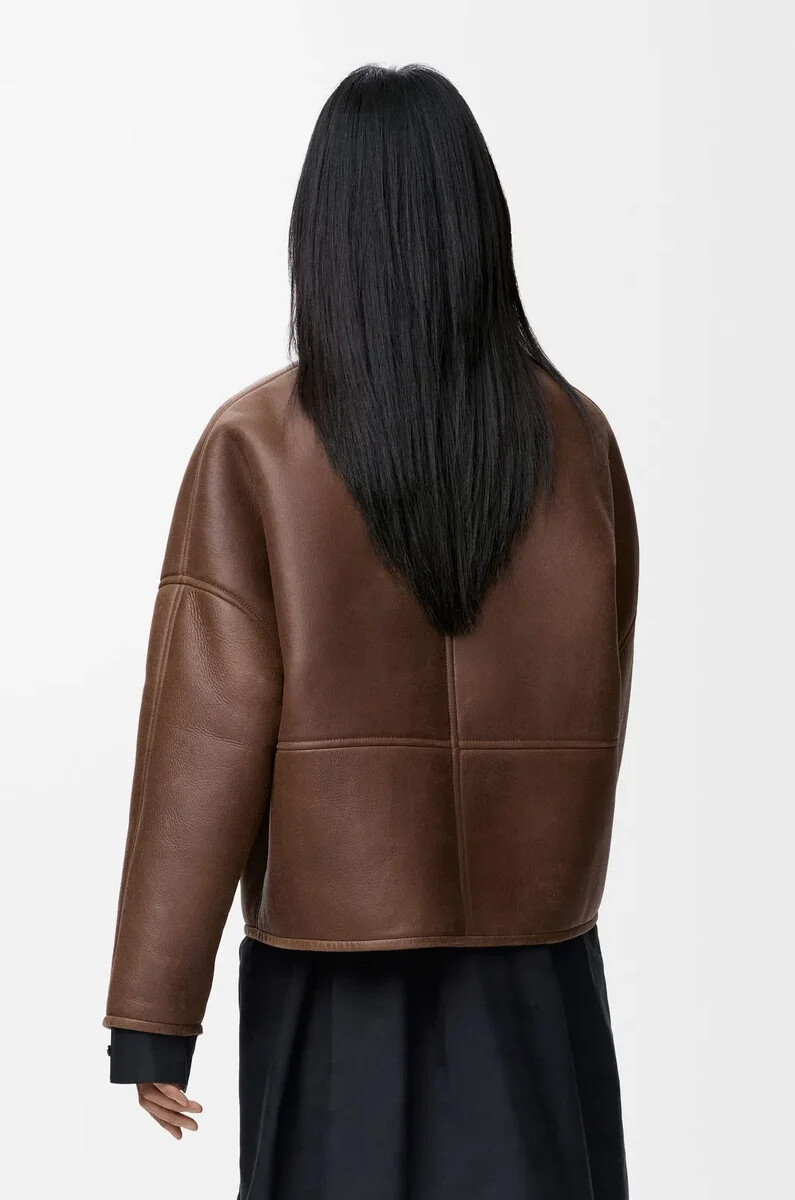 pebble cardigan aus shearling in khakibraun