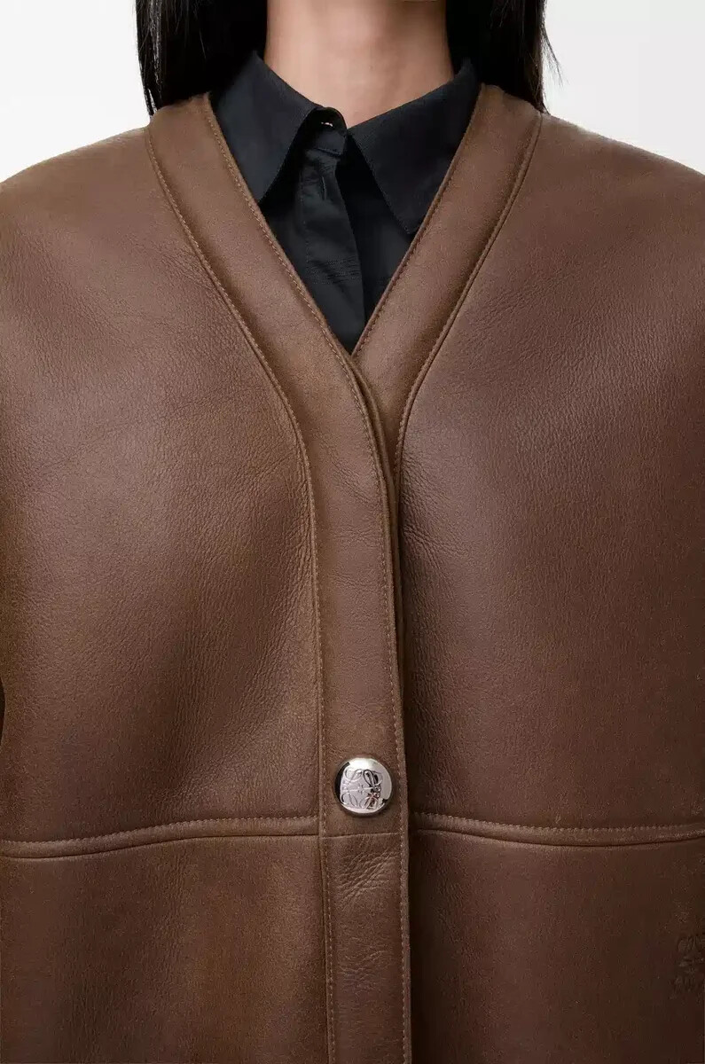 pebble cardigan aus shearling in khakibraun