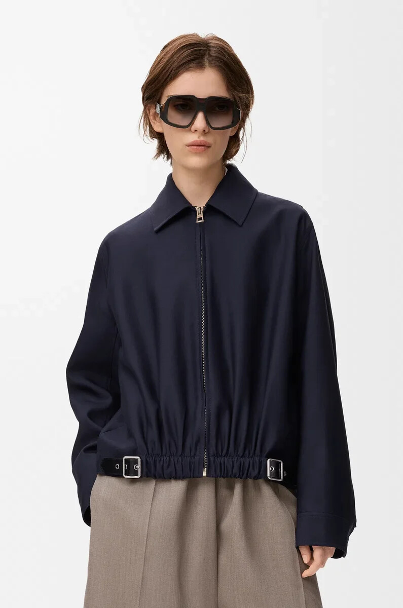gürteljacke aus wolle und seide marineblau