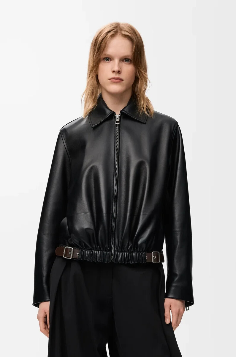 gürteljacke aus schwarzem nappa-lammleder