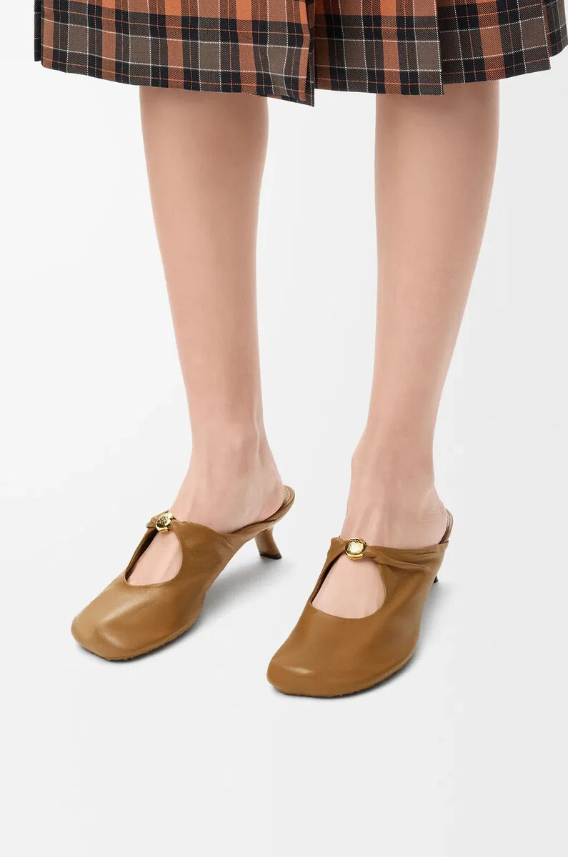 pebble soft mule aus nappa-lammleder oak