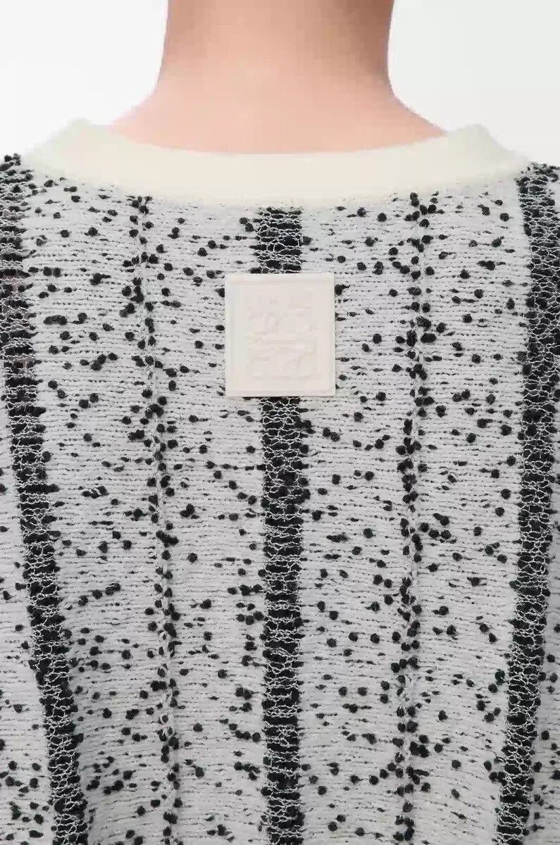 pullover aus wolle weißschwarz