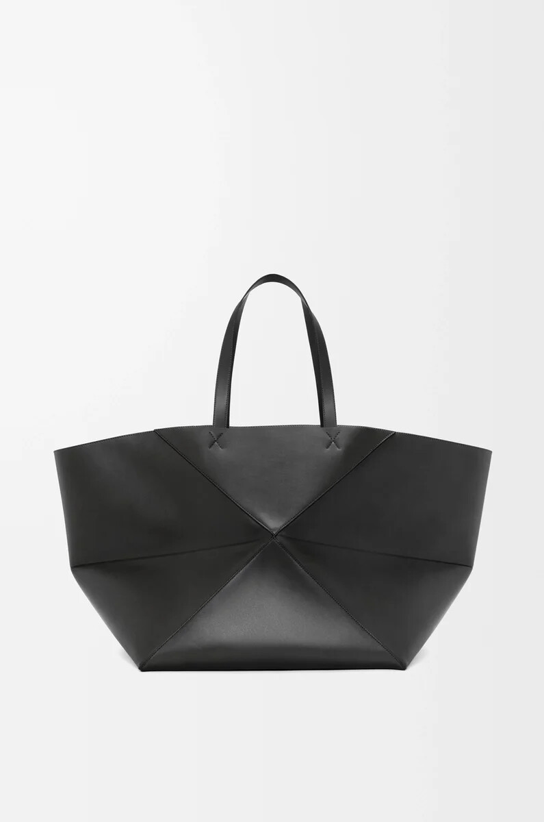 xxl puzzle fold tote aus glänzendem kalbsleder schwarz