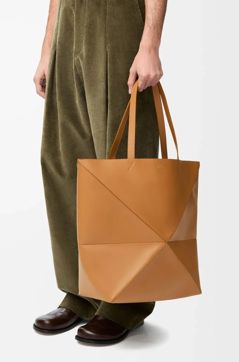 xl puzzle fold tote aus glänzendem kalbsleder farbe warm desert