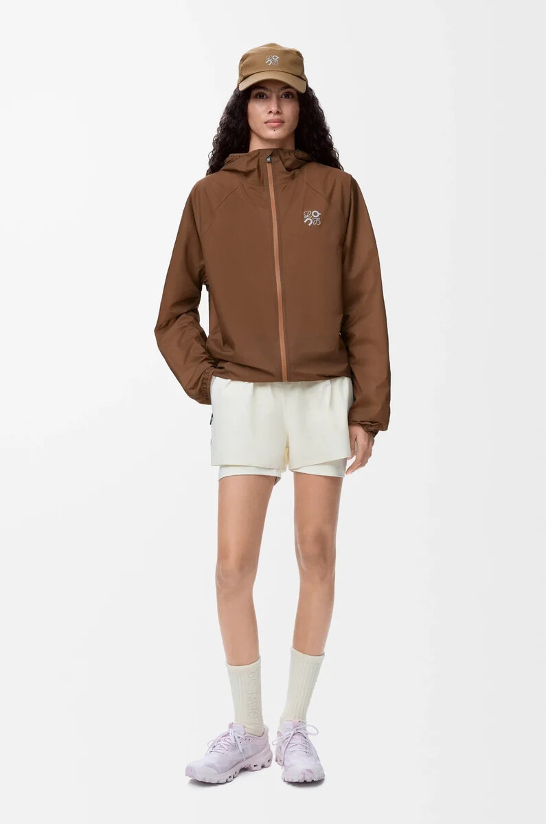 ultra-jacke aus technischem shellmaterial toffee