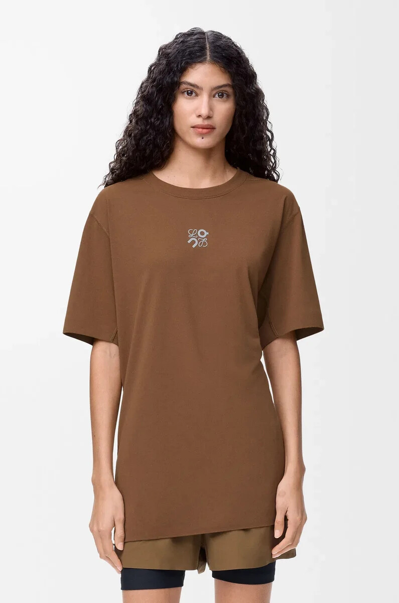 funktions-t-shirt aus technischem jersey toffee