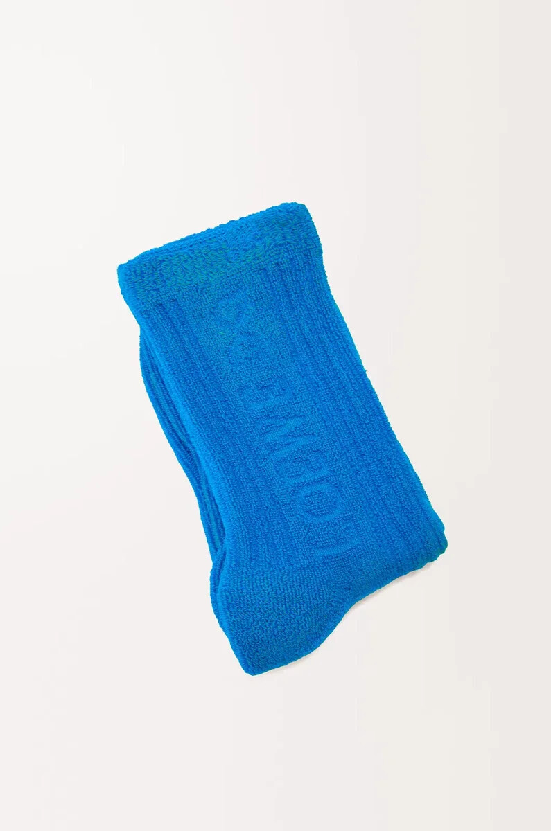 socken aus blauer baumwolle
