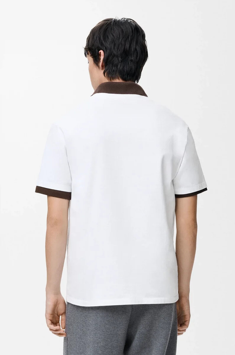 lässiges t-shirt aus weißer baumwolle