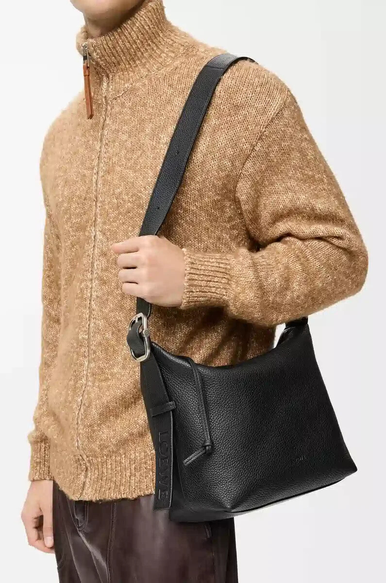 loop hobo-tasche aus geschmeidigem genarbtem kalbsleder schwarz
